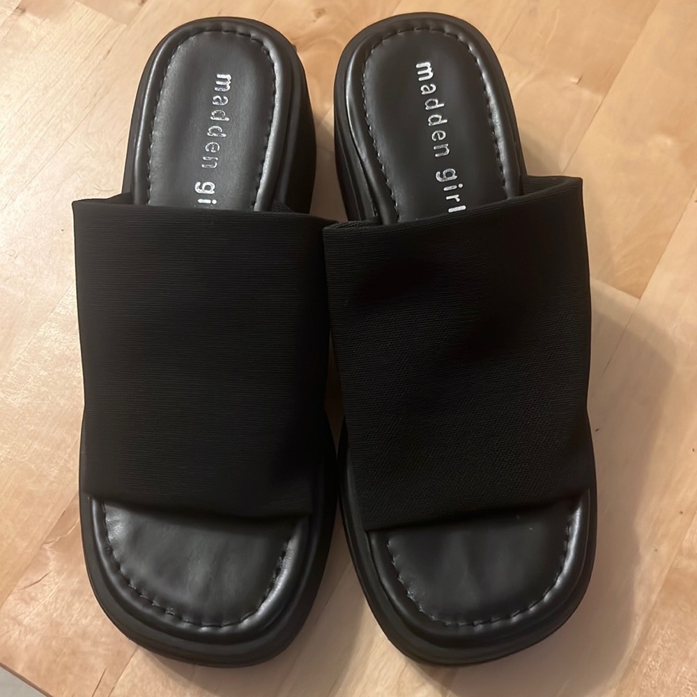 Madden Girl Shelbie Sandal NIB